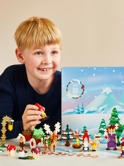 Plus-Plus Advent Calendar Santa's World – 600 pcs Christmas Building Set